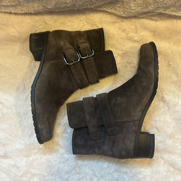 Stuart Weitzman Brown Suede Boots - Picture 3 of 7